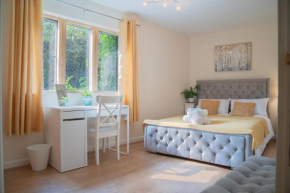 Entire Flat & 2 Beds 2 Baths & Central & by the O2 Academy Birmingham